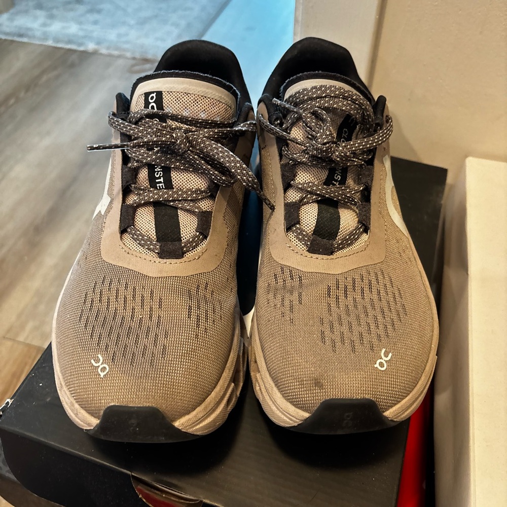 ON Cloudmonster Running Shoes - Picture 2 of 2